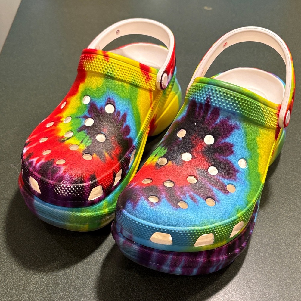 CROCS Vibrant Tie-Dye Platform Clogs